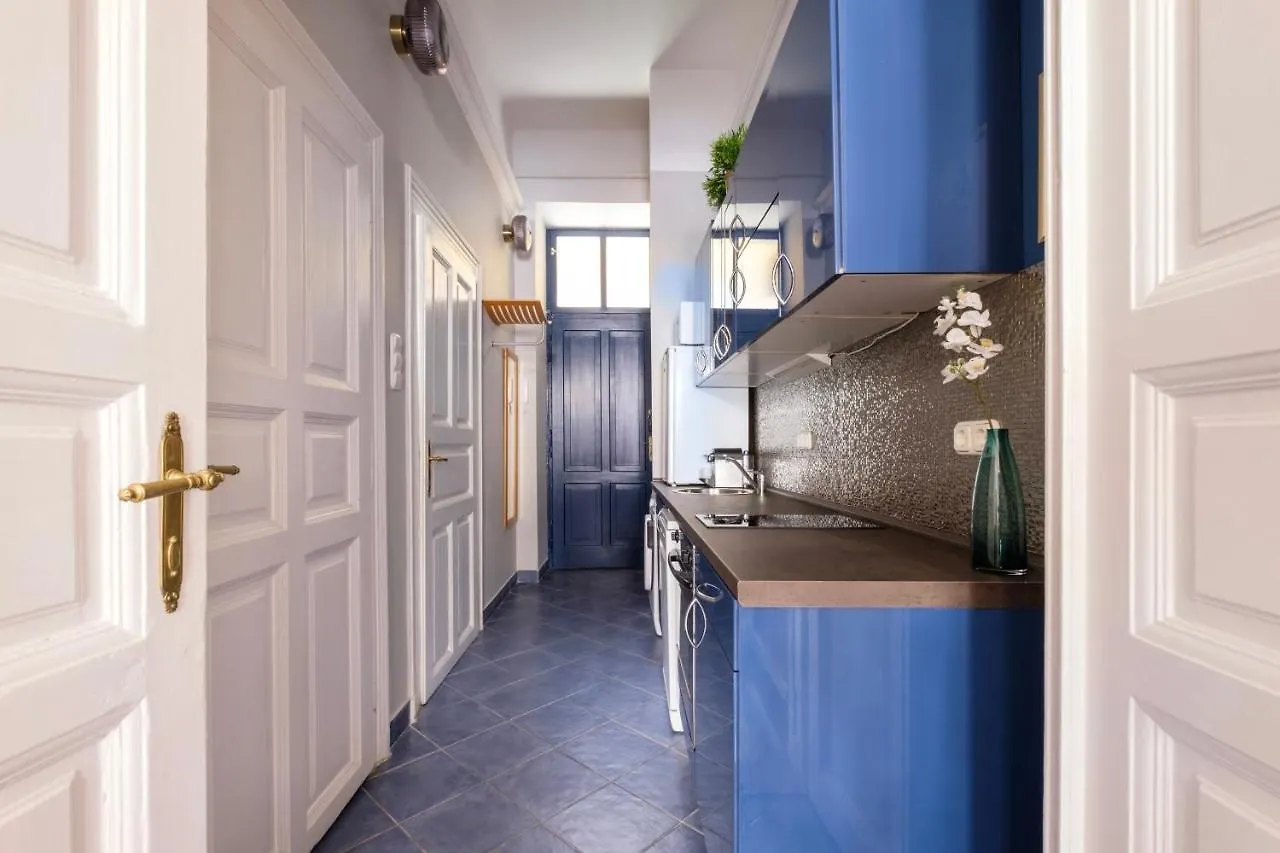 New York Cafe Apartment In Center Budapest 0*,
